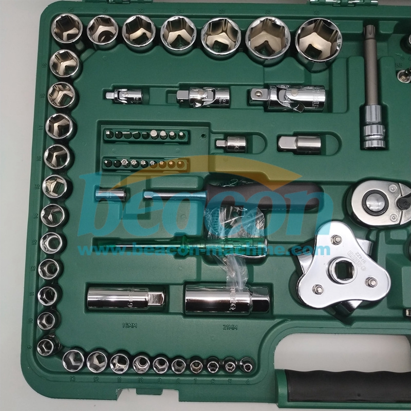 122PCS Car Repairing Hand Tool Kit