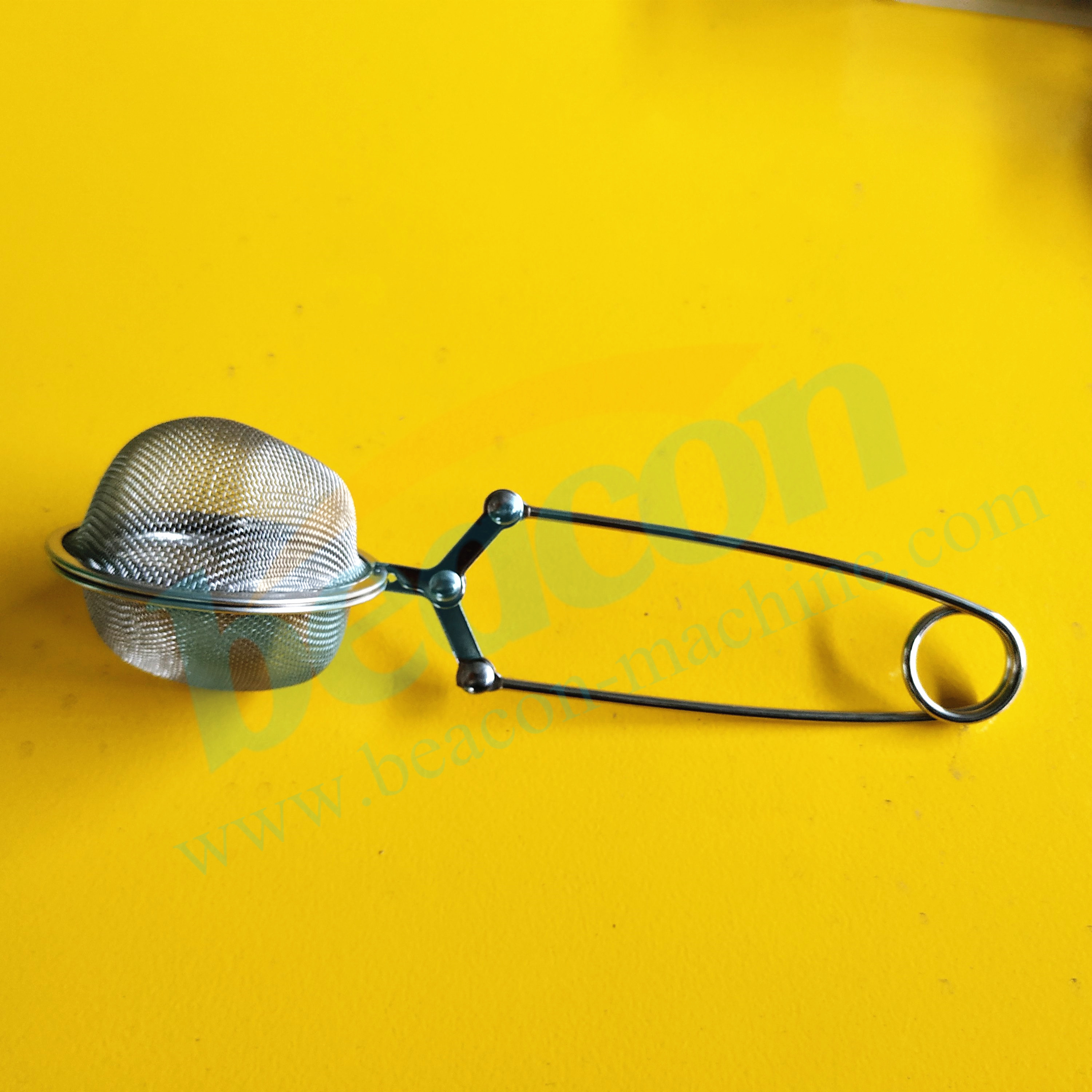 Small parts cleaning filter tools for injector cleaning